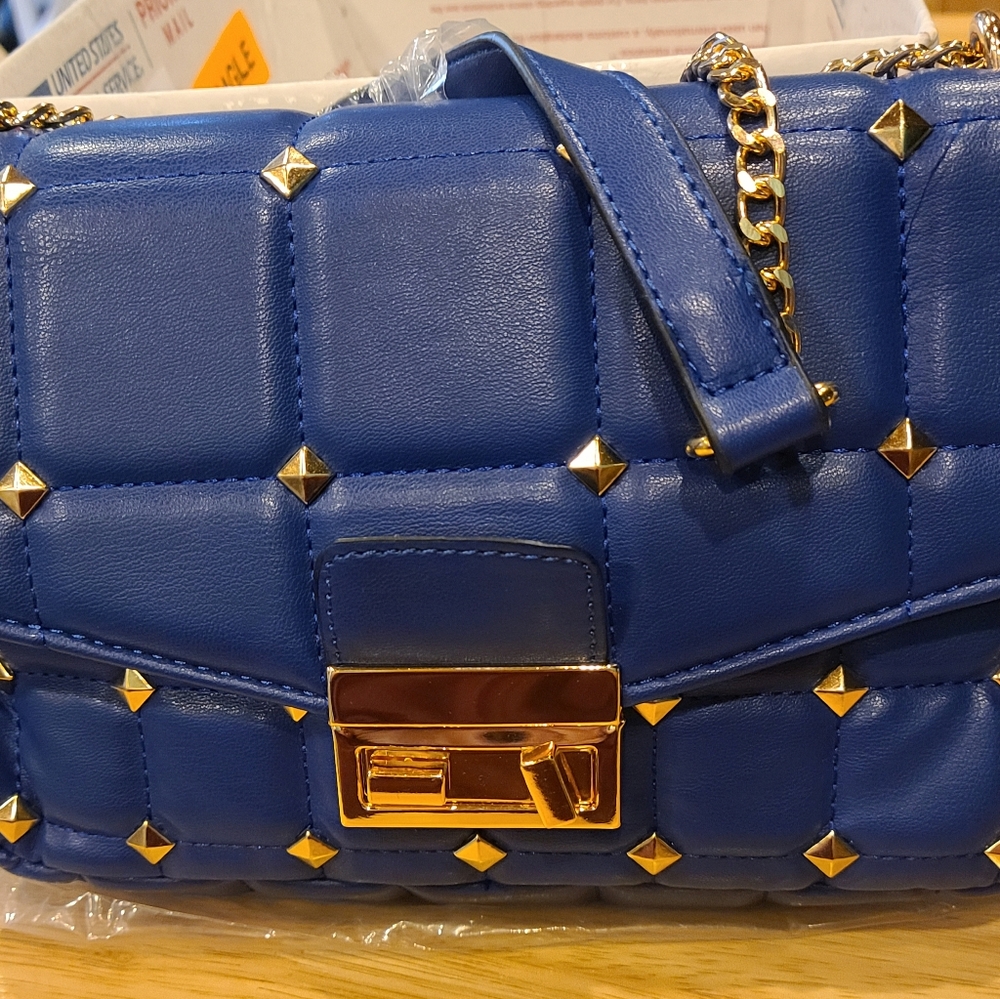 Pretty Blue crossbody purse